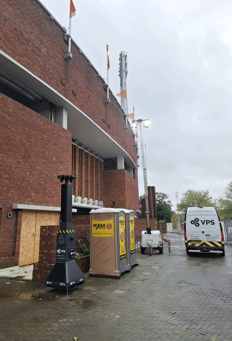 VPS RDTa-cameramasten op het terrein van het Olympisch Stadion Amsterdam